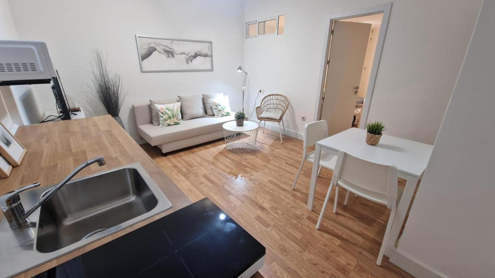 Limonar Deluxe Apartment *